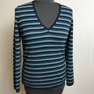 100% Cashmere Blue Striped V-Neck